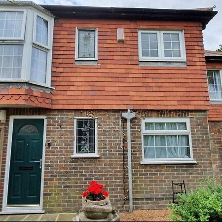 Beautiful 1 Bedroom Cottage With Courtyard. Deal Luaran gambar