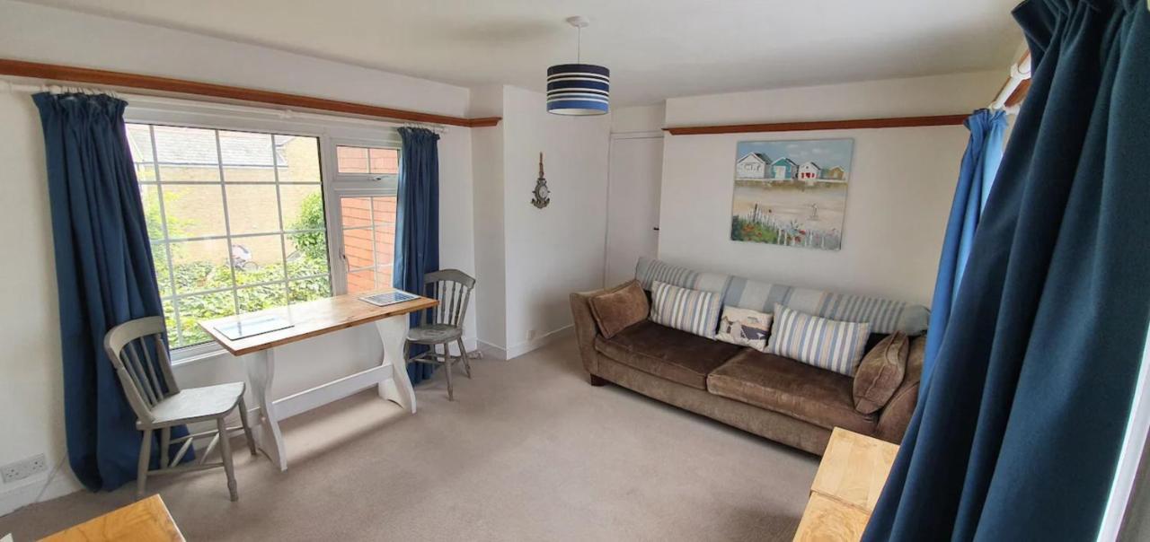 Beautiful 1 Bedroom Cottage With Courtyard. Deal Luaran gambar