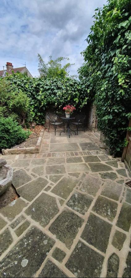 Beautiful 1 Bedroom Cottage With Courtyard. Deal Luaran gambar